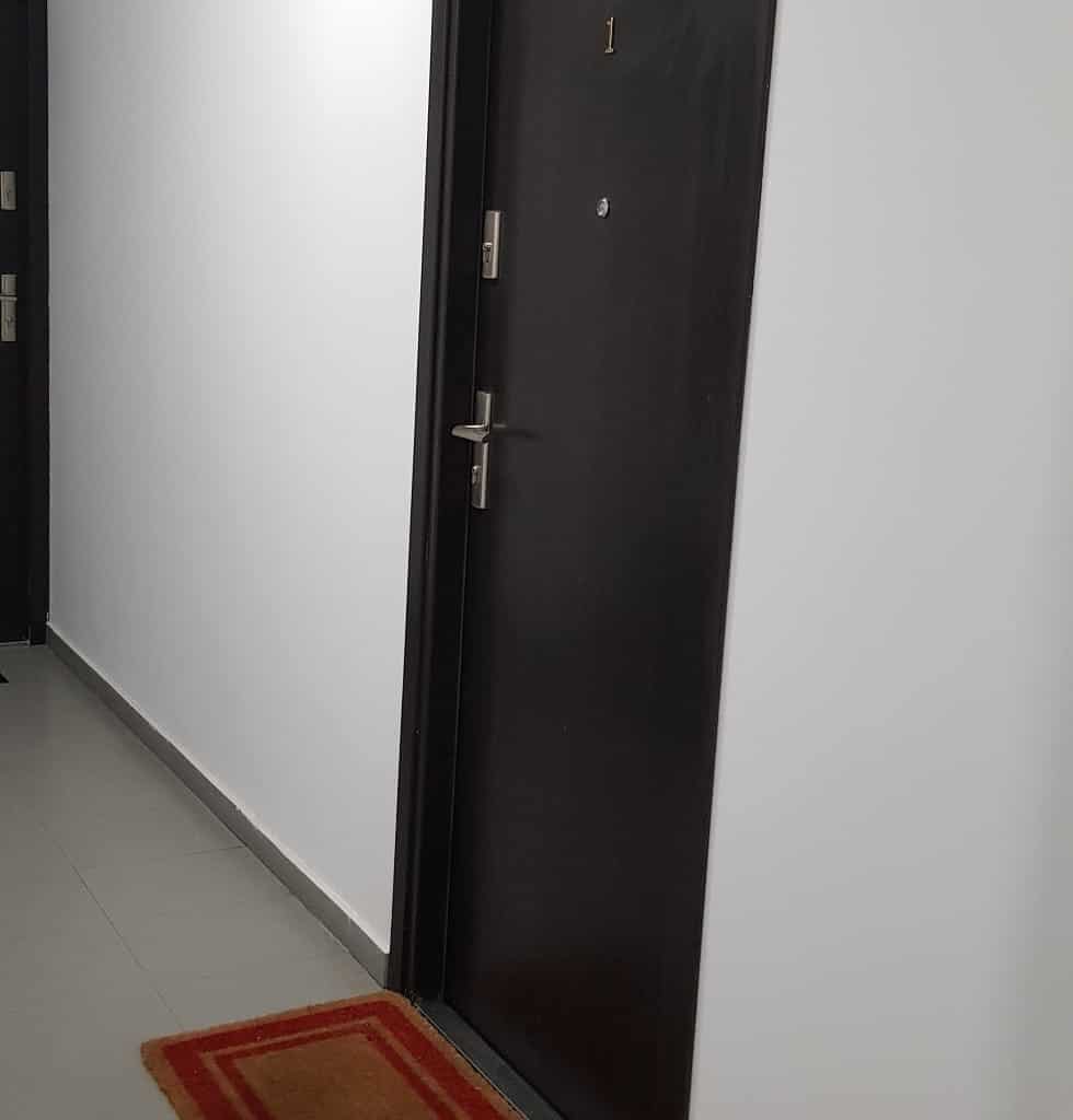 Ușă metalică de intrare în apartament